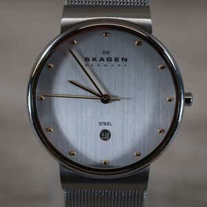 Skagen Steel Date Watch – Pre-Owned, New Battery, Round, Silver
